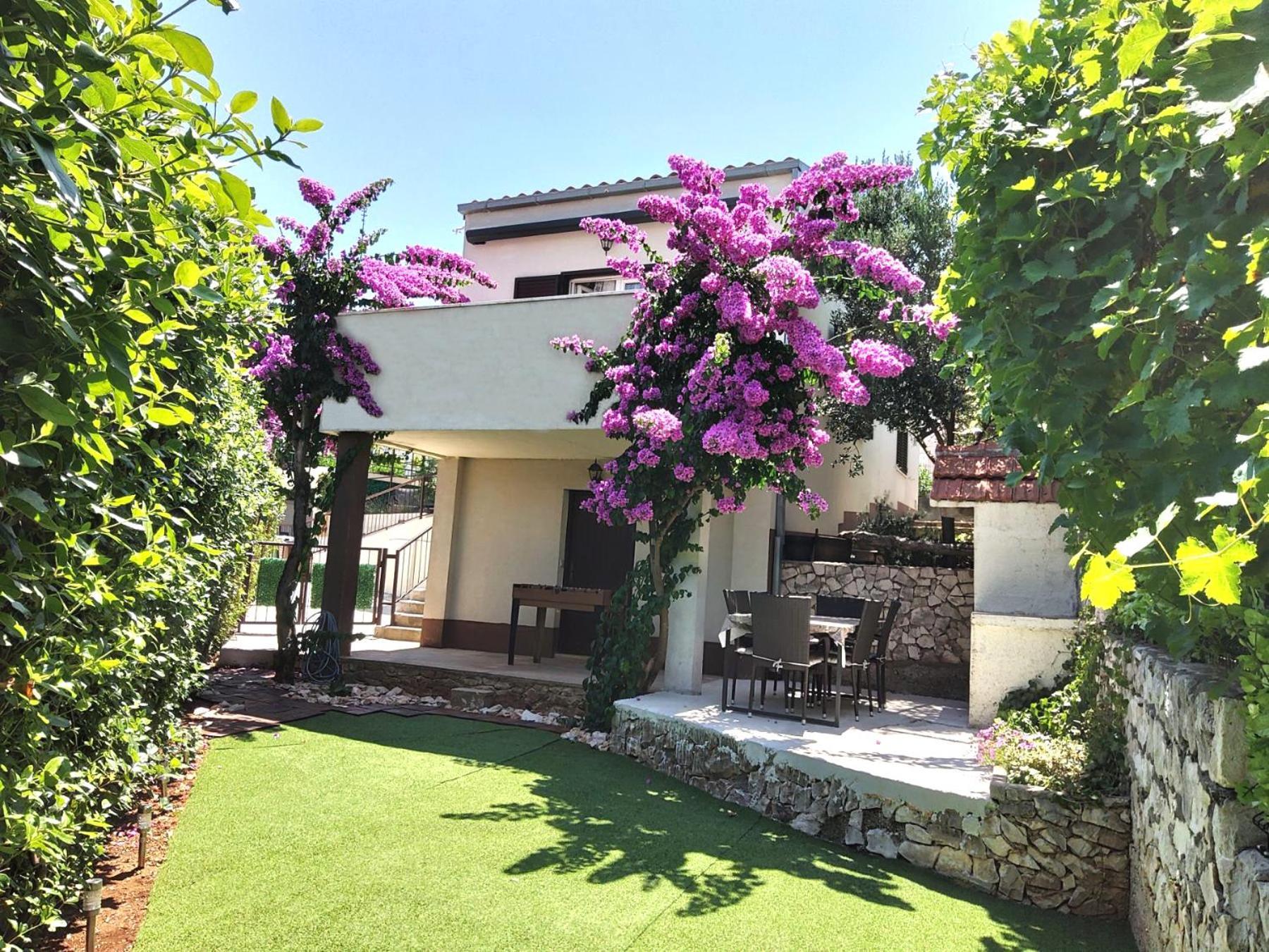 Villa Madu --- Entire Private Villa With Jacuzzi Trogir Buitenkant foto